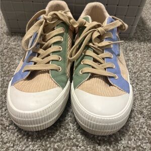 Rocket Dog Beige, Green, and Blue Sneakers